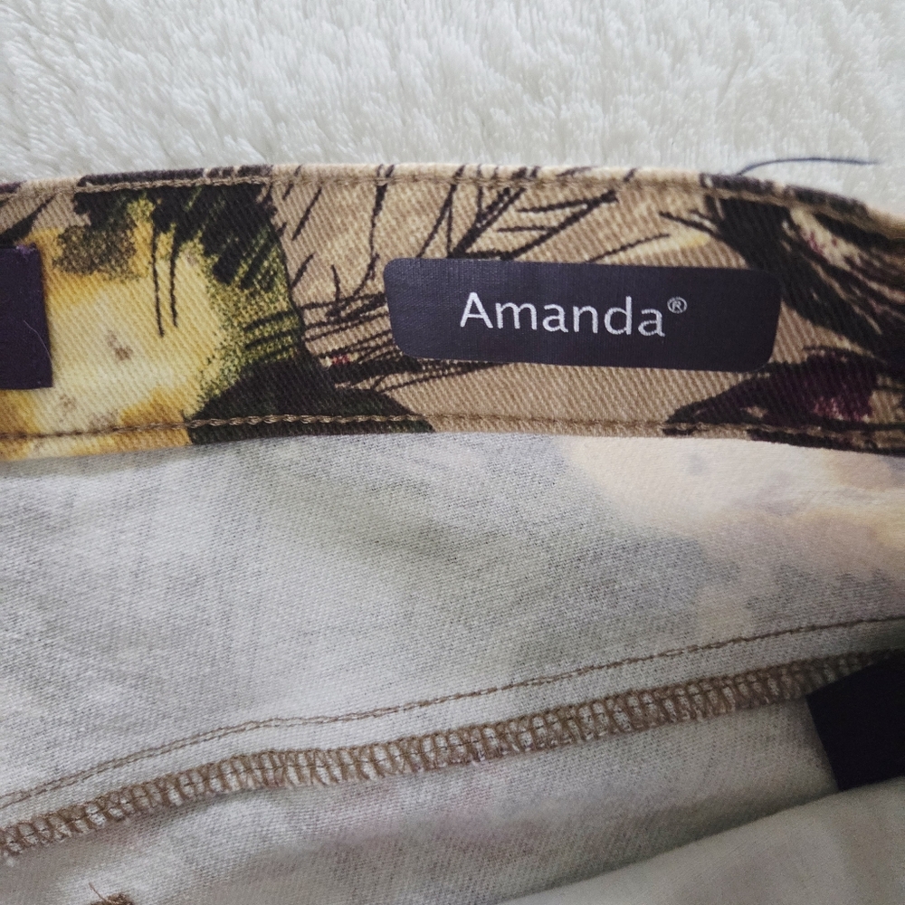 Gloria Vanderbilt High Rise Floral Print Jeans in Mustard, Brown & Red - Picture 4 of 13